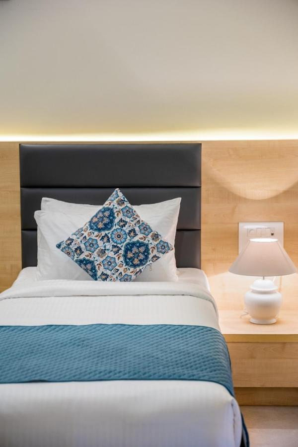 Iris Suites Бангалор Екстериор снимка